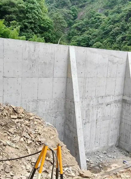 大同城区重力式挡土墙